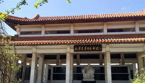中國唯一不斷代碑林,遼寧的仿古建筑群,可以追溯到新石器時代